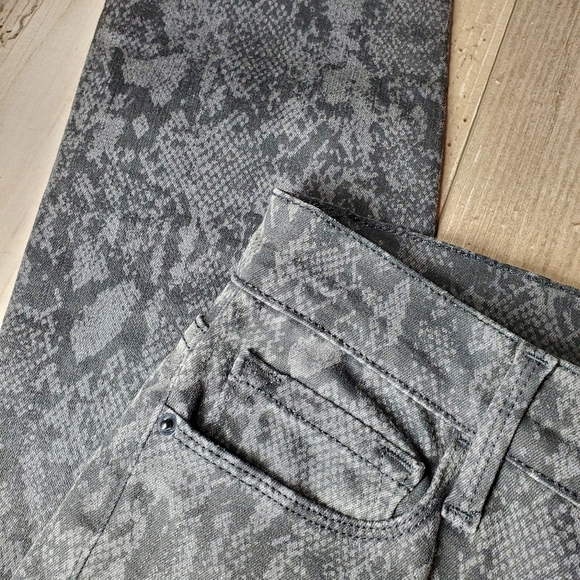 Frame Denim Women's Snake Print Jeans Size 27 Black Gray Skinny Stretchy NWOT - Picture 9 of 16